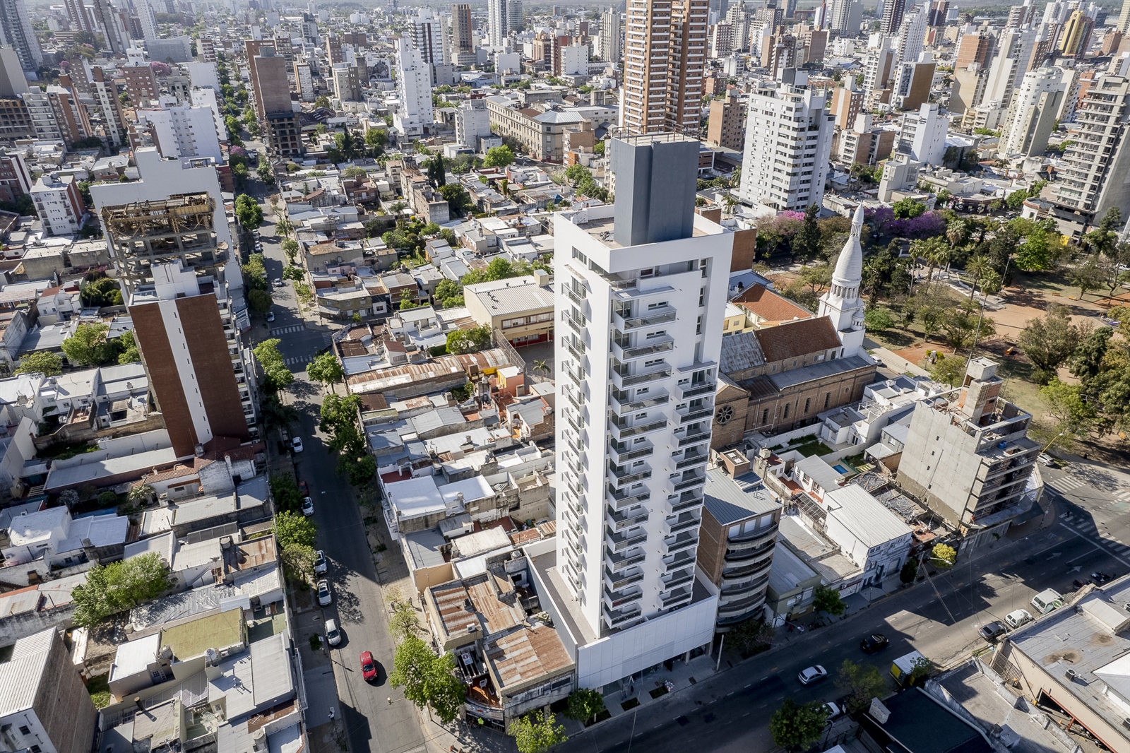 URQUIZA PLAZA